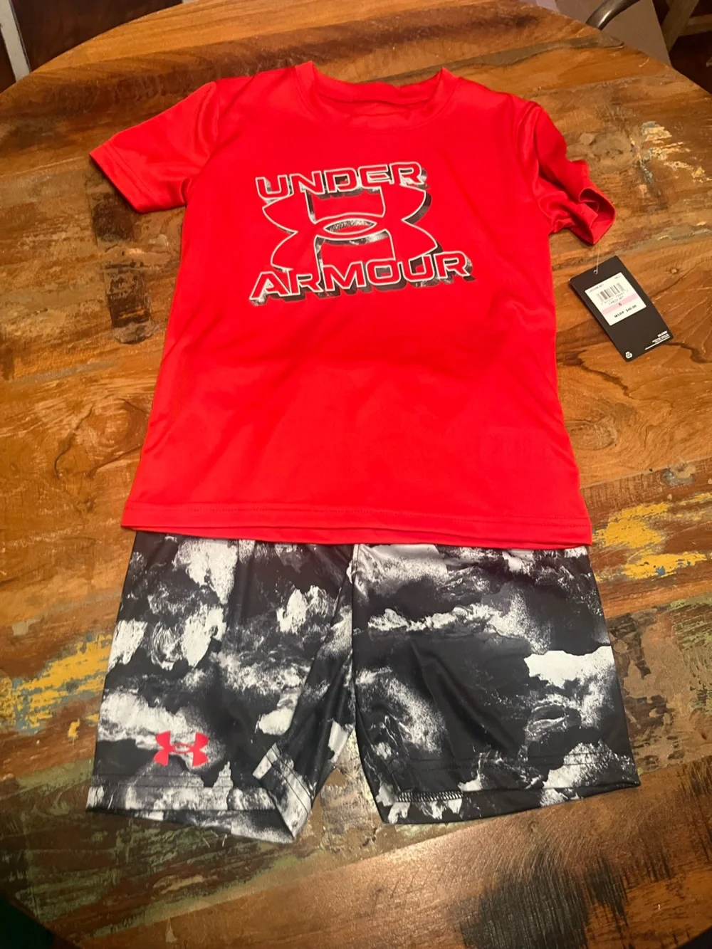 NWT Under Armour Boys 2 Piece Shorts Set
